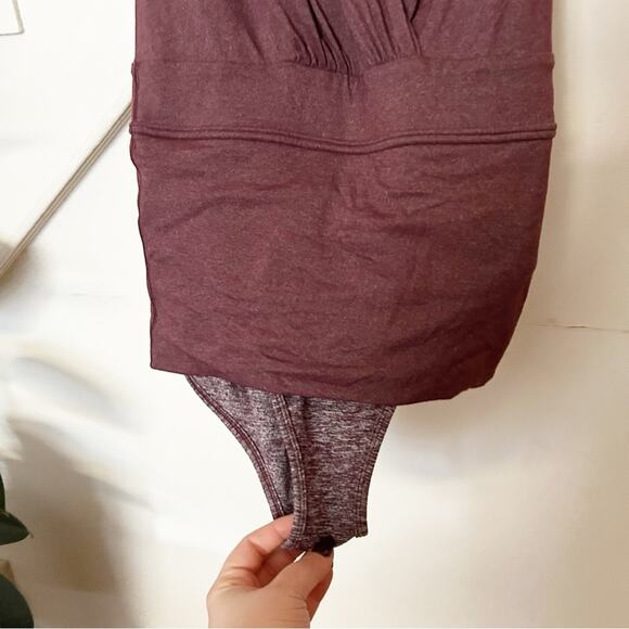 Lululemon Tonight's The Night Leotard Sleeveless Bodysuit Draped V-Neck SZ M - Picture 3 of 9